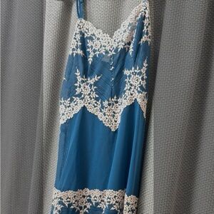 Elegant Blue Lace Trim Chemise